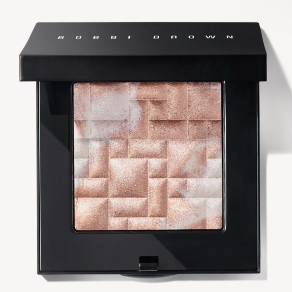 ✨New In Box Bobbi Brown Highlighting Powder- Pink Glow✨